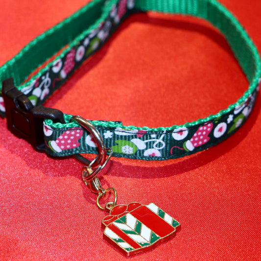 Christmas Collar Green with FREE Present Charm