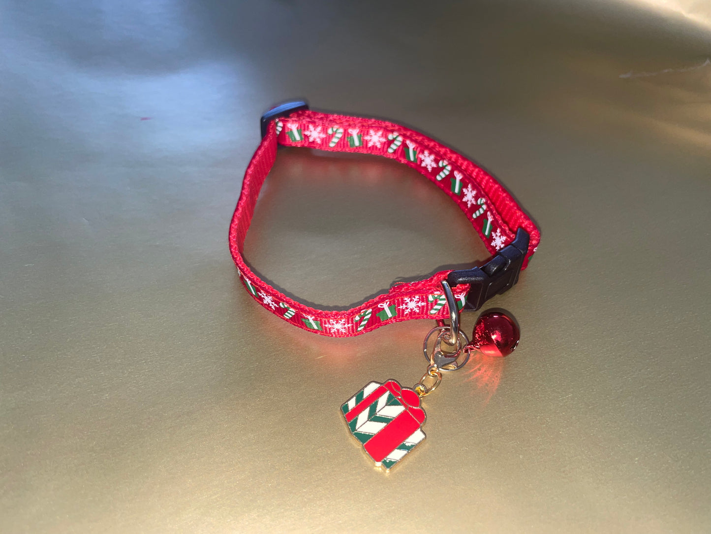 Christmas Red Collar Collar plus FREE Christmas Charm